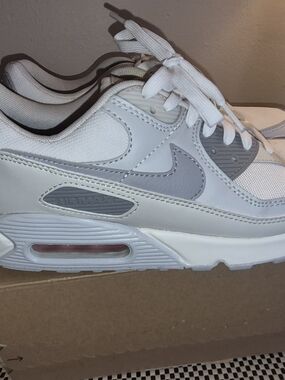 Nike Women’s Air Max White/Grey Athletic Sneakers